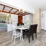 Pet Friendly In Bajnice With Wifi 포드스트라나