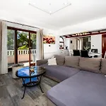 Pet Friendly In Bajnice With Wifi 포드스트라나