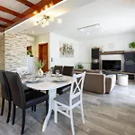 Pet Friendly In Bajnice With Wifi