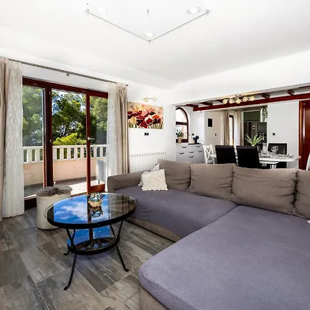 Pet Friendly In Bajnice With Wifi Podstrana